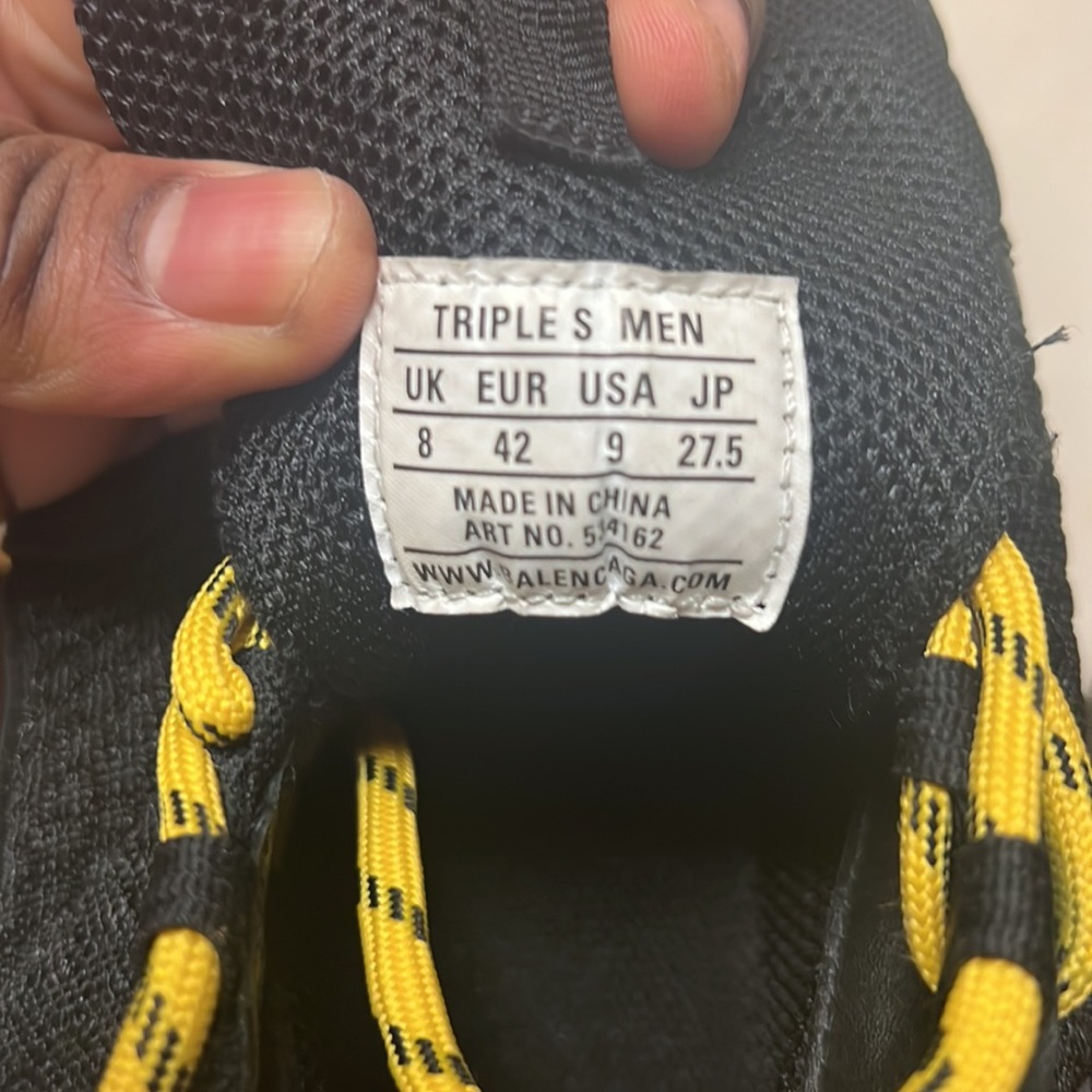 I’m selling balenciaga triple s - Picture 5 of 6